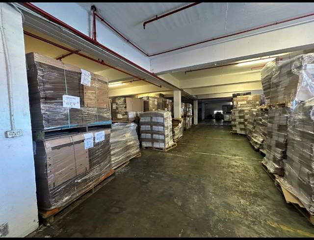 2,468M² WAREHOUSE TO LET IN PAARDEN EILAND